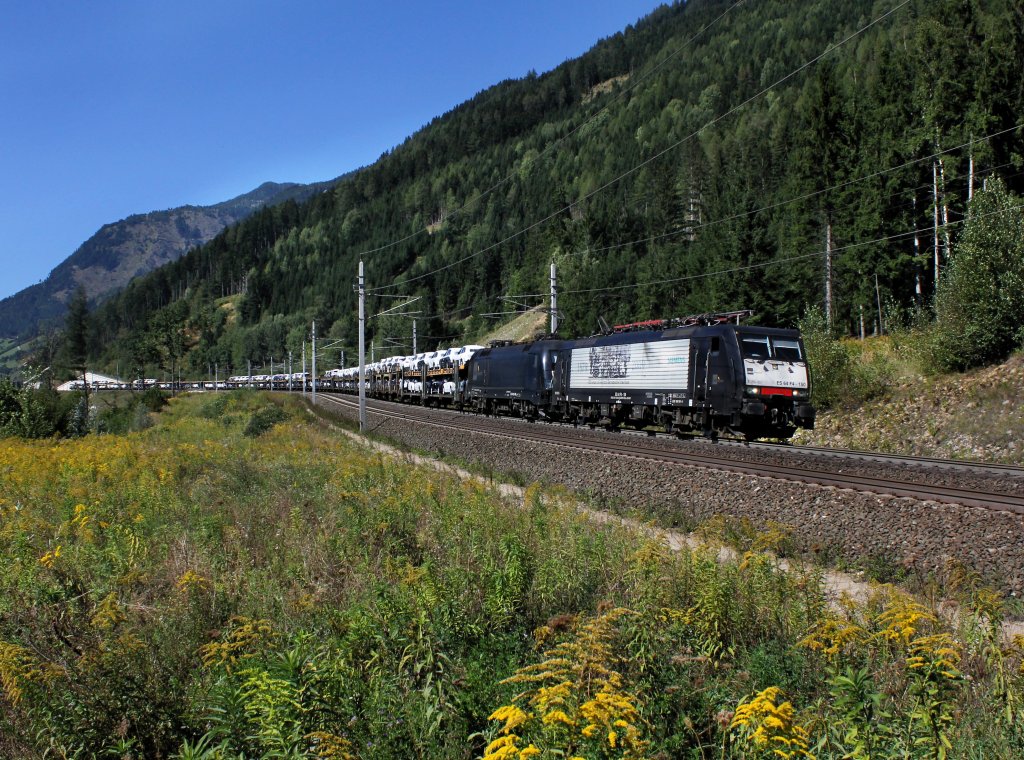 Die ES 64 F4-150 und die ES 64 U2-098 mit einem Autozug am 08.09.2012 unterwegs bei Kolbnitz.