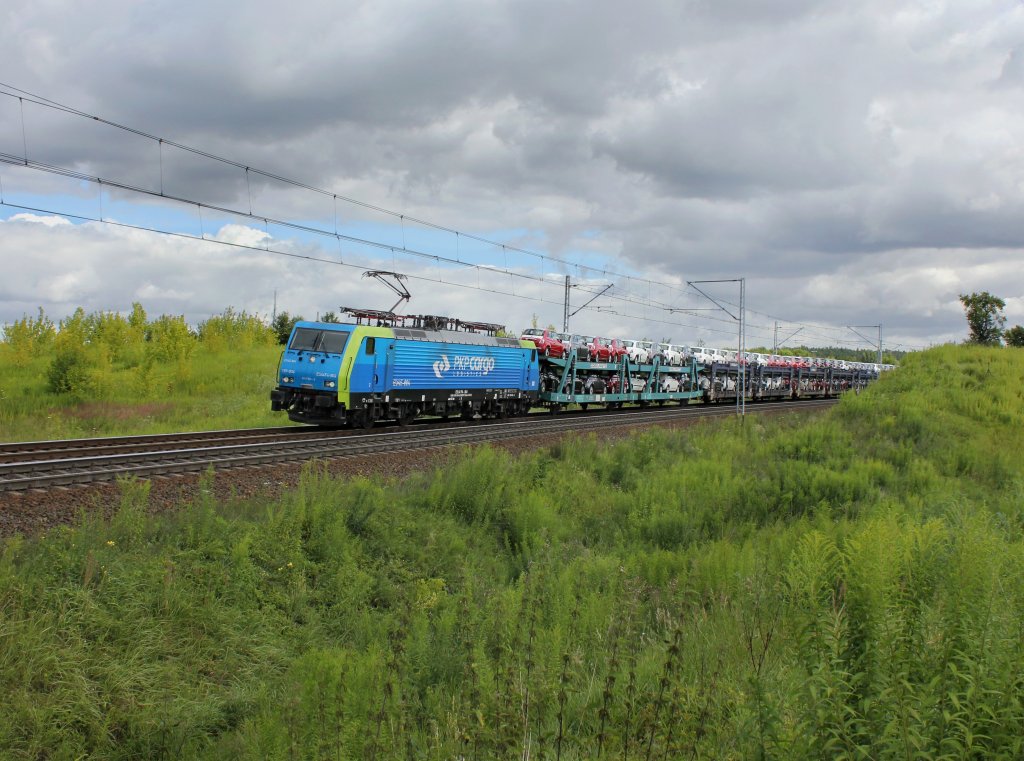 Die ES 64 F4-804 mit einem Autozug am 23.06.2012 unterwegs bei Slubice.