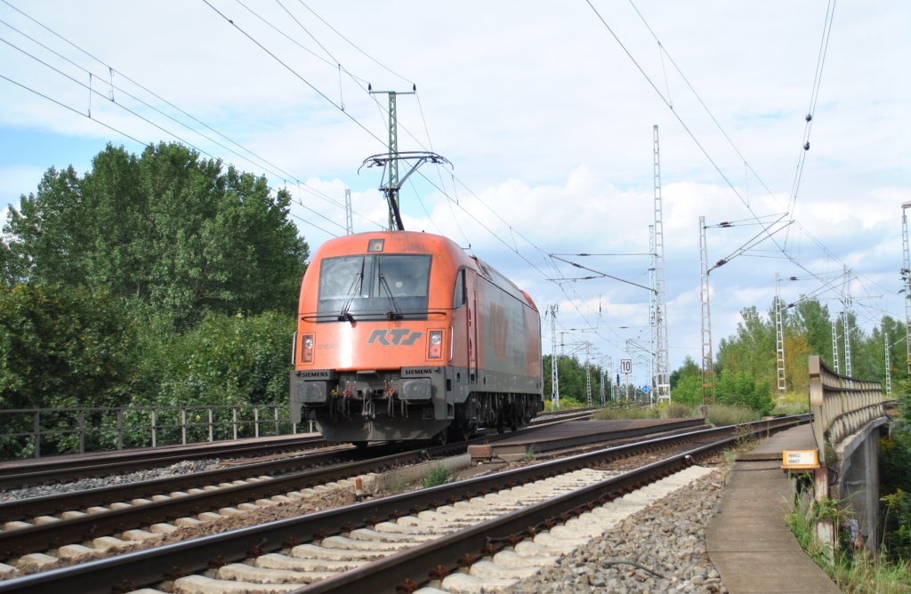 Die Fa.RTS aus �sterreich mit einem Taurus 1216 bei der Durchfahrt in Berlin Gr�nauer Kreuz S�d am 16.08.2011