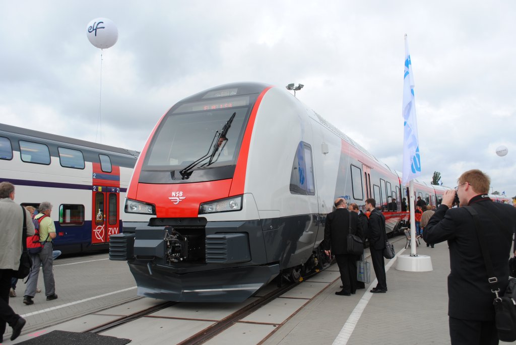 die Firma Stadler baut f�r Norwegen diesen Triebwagen der BR FLIRT
