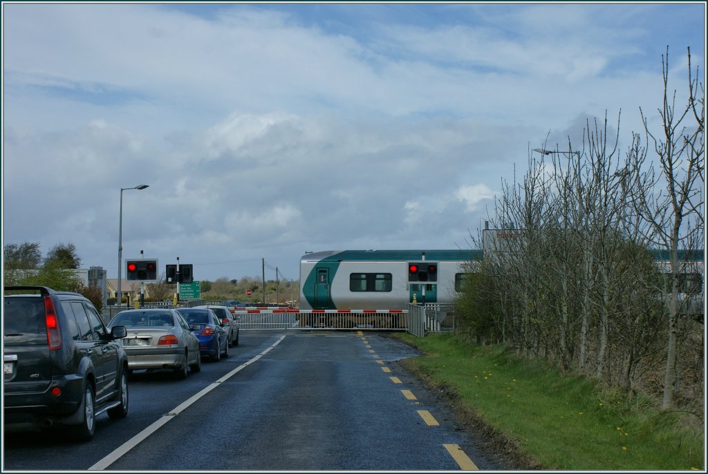 Die  Fotostelle  zum Irish Rail Zug (Class 2800) von Galway nach Limerick auf einer etwas anderen Perspektive...
21. April 2013