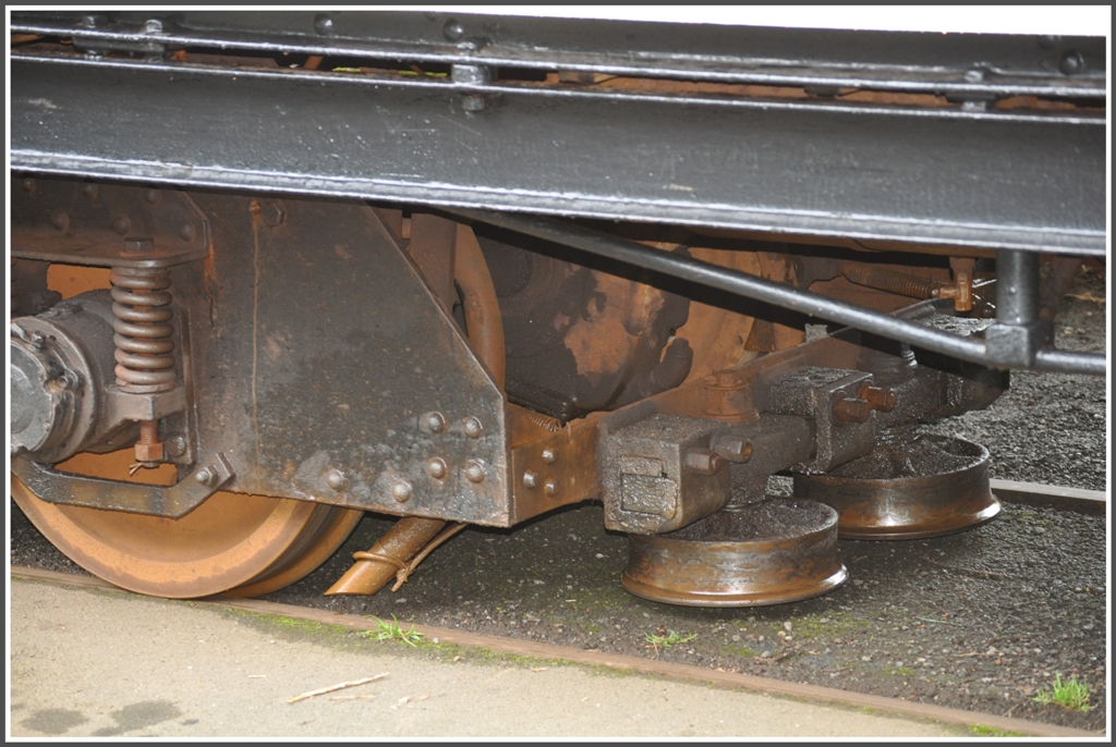 Die Fhrungsrollen fr die Bremsschiene System Fell der Snaefell Mountain Railway. (11.08.2011)