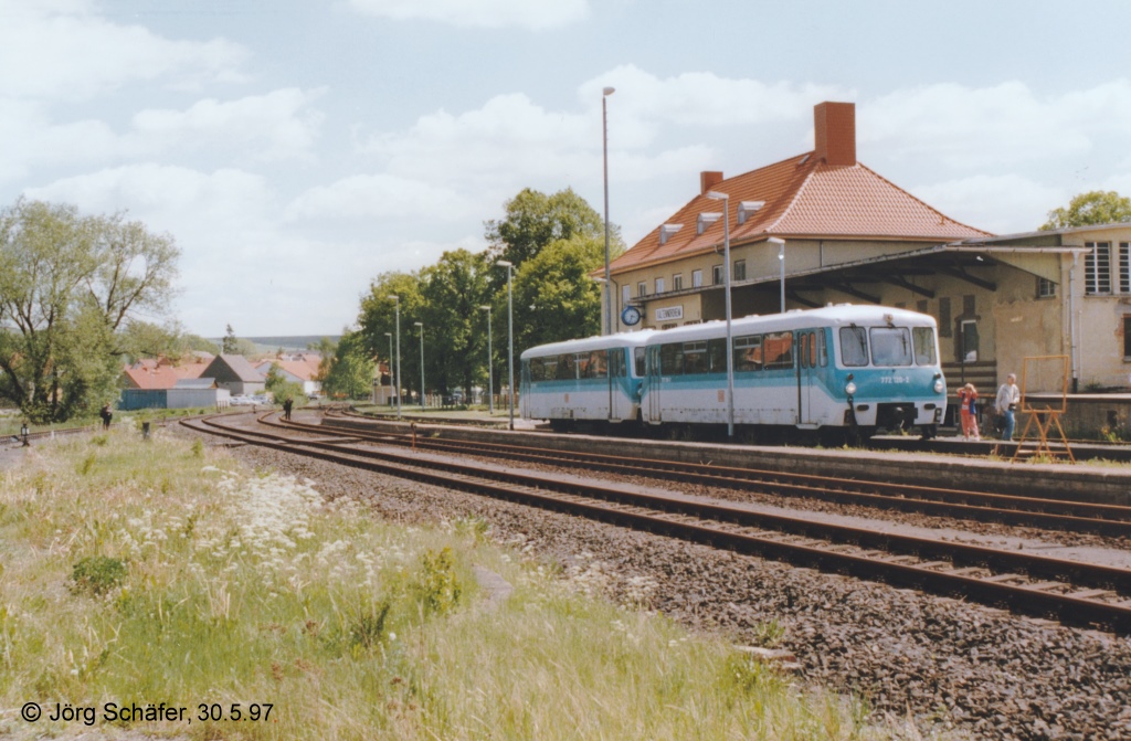 Die Gleise des Endbahnhofs Kaltennordheim waren am 30.5.97 schon ganz leergerumt. Nichts zeugte mehr vom umfangreichen Gterverkehr bis zur „Wende“.