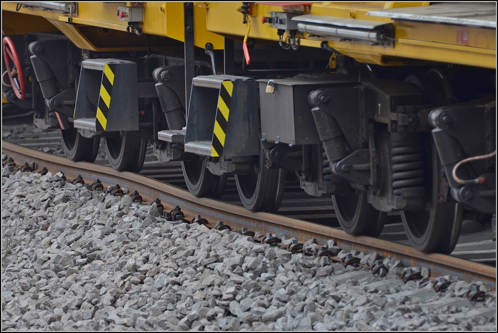 Die Gleislage ist noch nicht nachbearbeitet... Baustelle in Radolfzell, Mrz 2012.