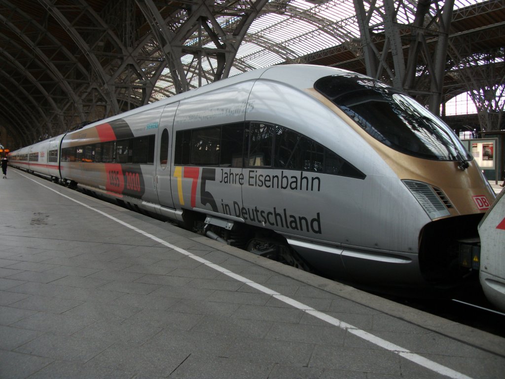 Die  Goldnase  stand am 25.7.10 als ICE 1556 nach Wiesbaden Hbf im Leipziger Hbf.