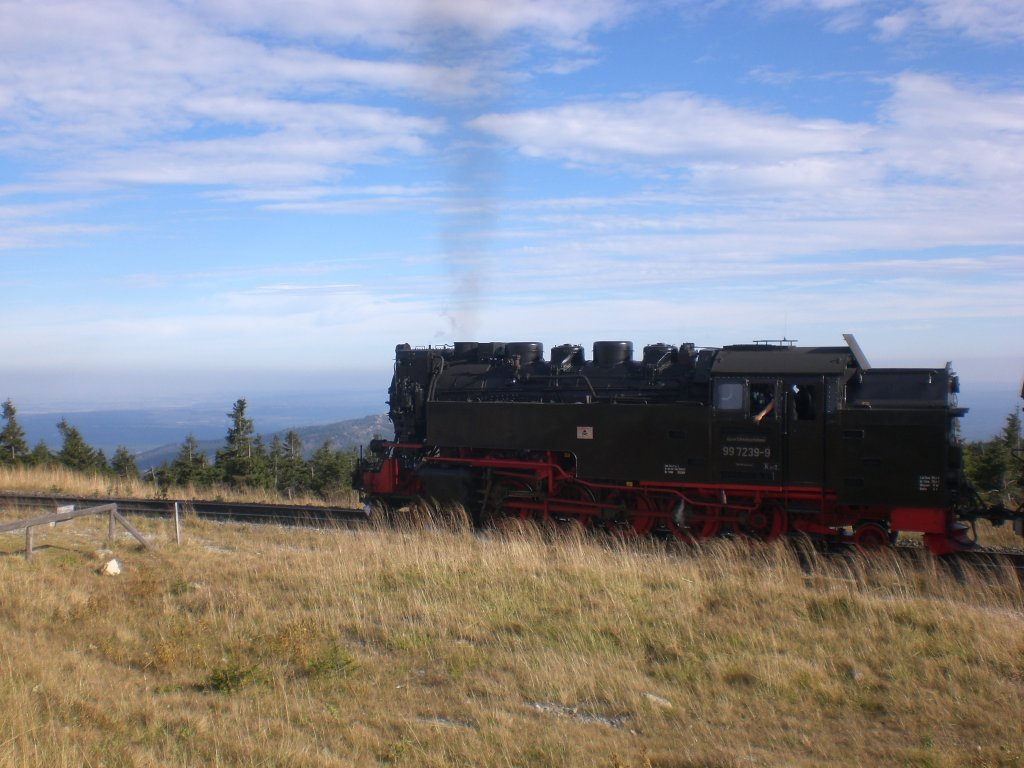 Die Harzer Schmalspurbahn auf dem Brocken im Herbst 2009. 