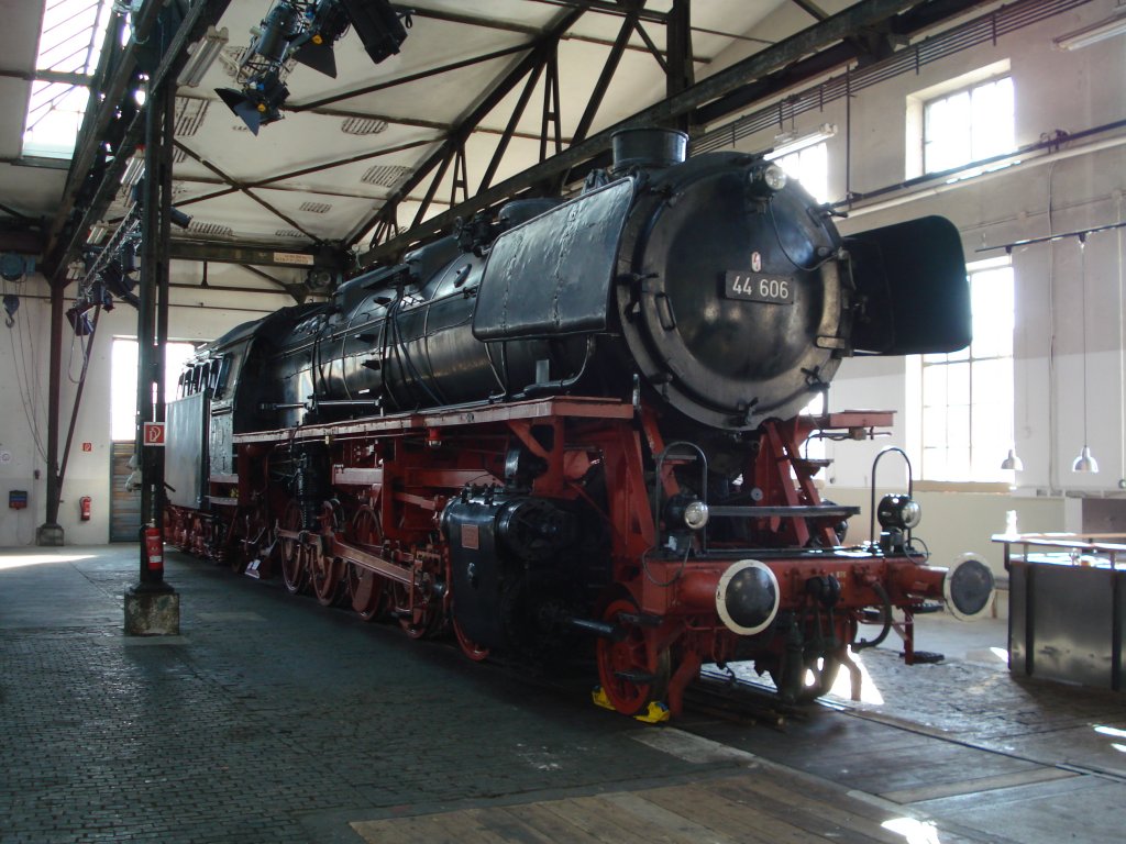 Die hervorragend gepflegte 44 606 im Bahnpark Augsburg am 03.10.10. 