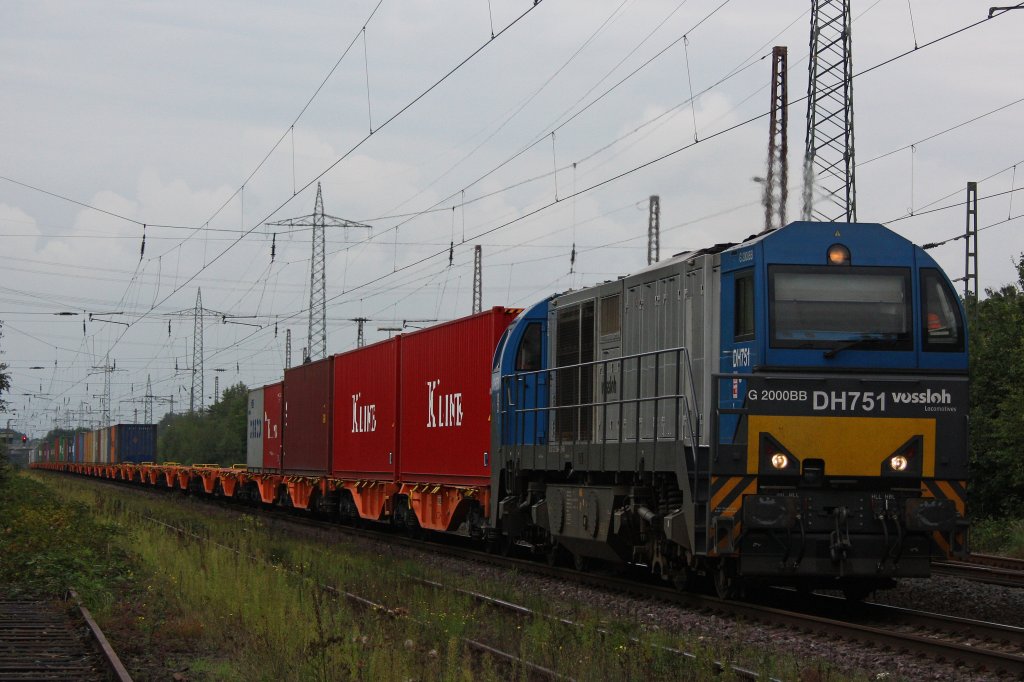 Die HGK DH 751 am 30.8.11 bei der Durchfahrt durch Ratingen-Lintorf.