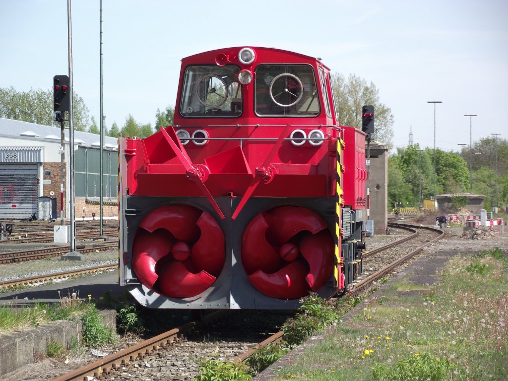 Die Hofer Schneeschleuder am 7. Mai 2011 in Hof Hbf.