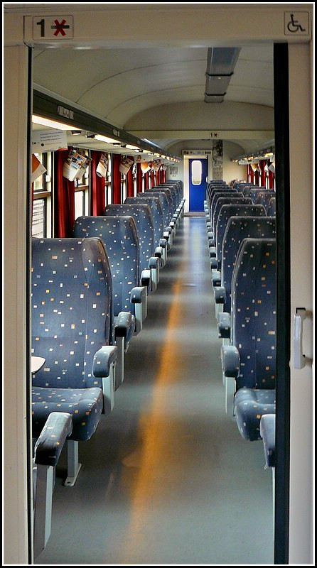 Die Inneneinrichtung eines 1. Klasse SNCB I 10 Wagens aufgenommen am 11.08.2010 in Lige Guillemins. (Hans)