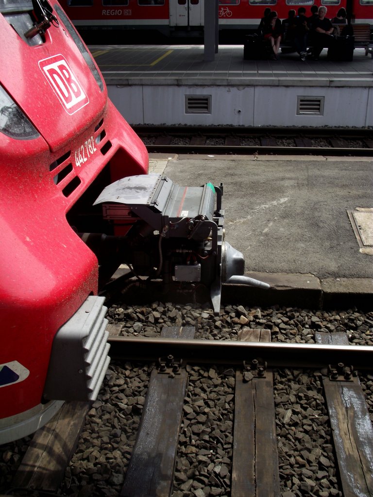 Die Kupplung eines 442er am 20.06.13 in Frankfurt am Main Hbf 