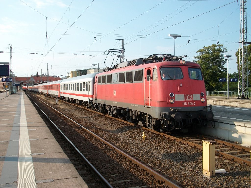 Die letzten Kilometer fr EC 378 Wien-Binz bernahm 115 509,am 31.Juli 2010,von Stralsund nach Binz.