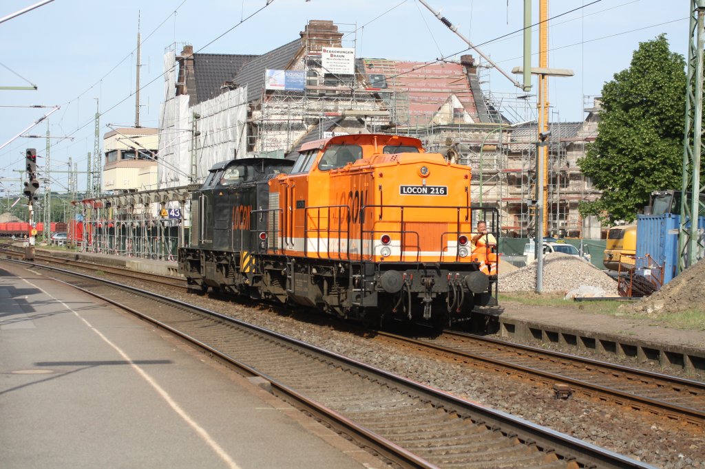 Die LOCON 216+215 rangieren in Stolberg am 08.05.11