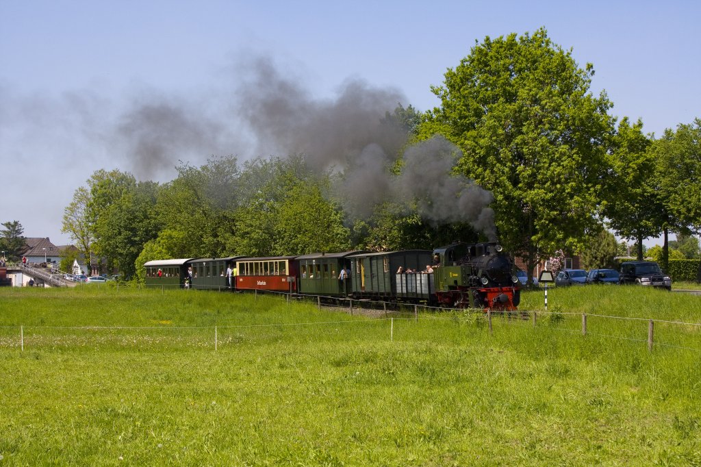 Die Lok 101 der Selfkantbahn am 19.05.2013 in der Ausfahrt von Schierwaldenrath.