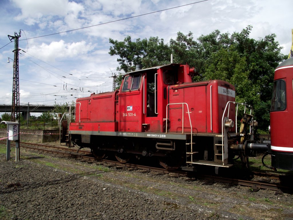 Die Lok 364 531-4 der BSM am 06.08.11 in Hanau 