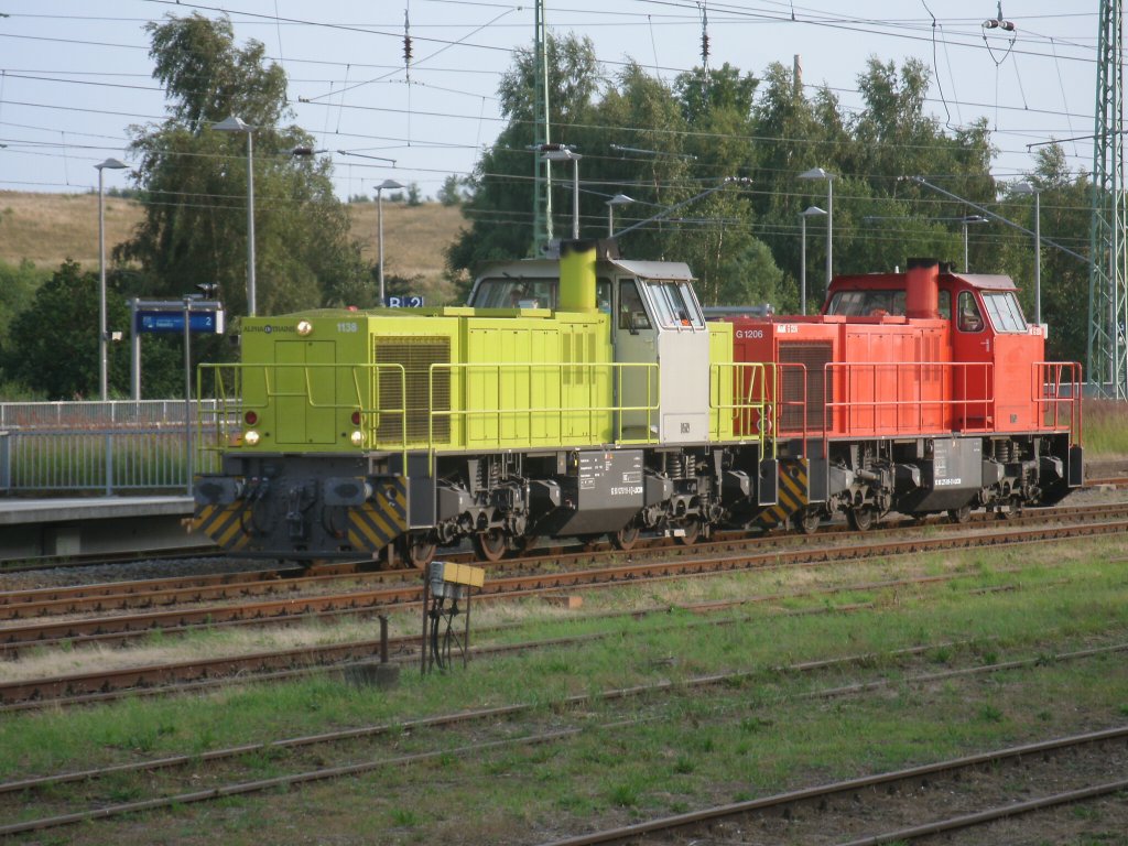 Die MaK G1206 275 119 und 1207 warteten,am 16.Juli 2013,in Bergen/Rgen.
