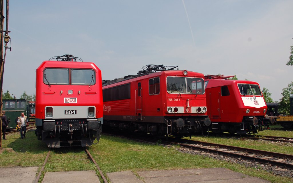 Die MEG-Betriebslok 804, die Hallenser Museumslok 155 001 und der Weimarer Neuzugang 120 005 wurden am 29.05.10 den Besuchern des Bw-Festes prsentiert.