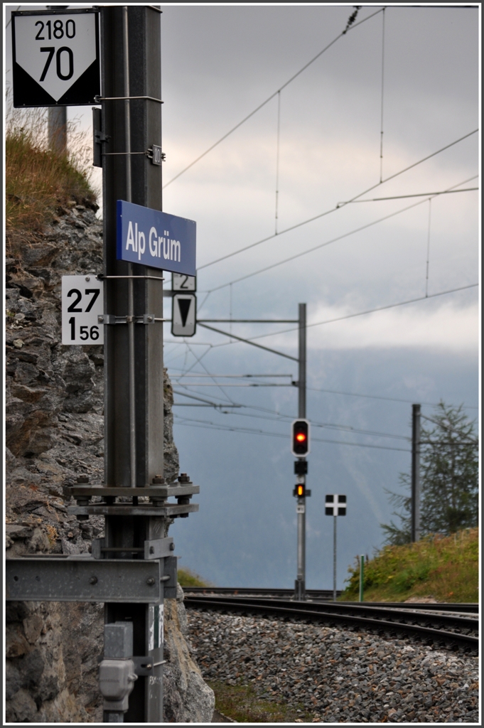 Die Morgenruhe lsst Zeit fr Betrachtungen des Schilderwaldes. (12.08.2012)