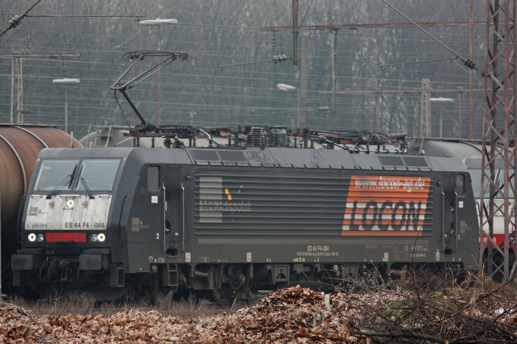 Die MRCE/LOCON ES 64 F4-084 stand am 10.3.12 in Duisburg-Ruhrort Hafen.