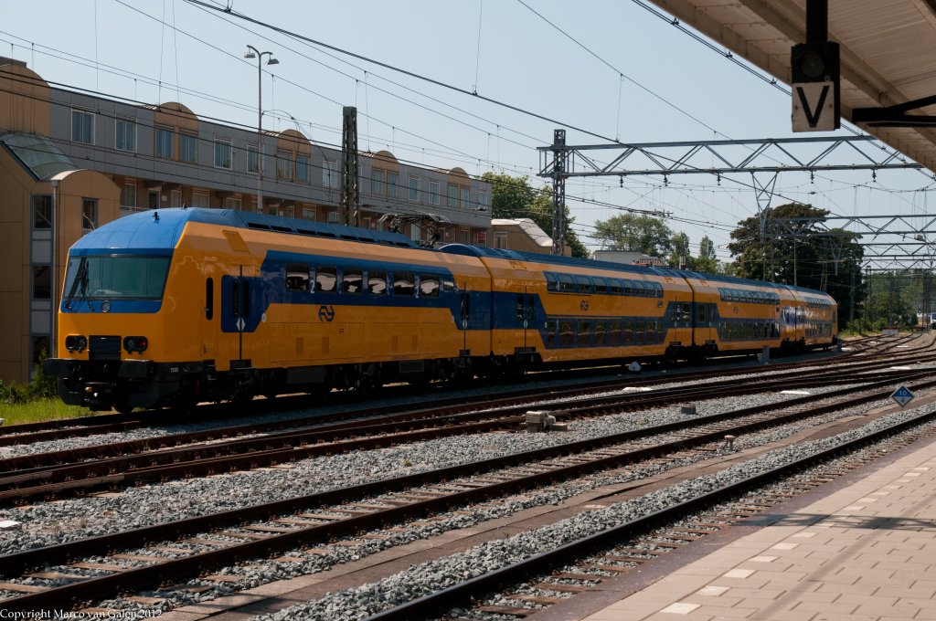 Die neue DDZ 7505 ist am 25 07 2012 abgestellt in Bahnhof Haarlem.