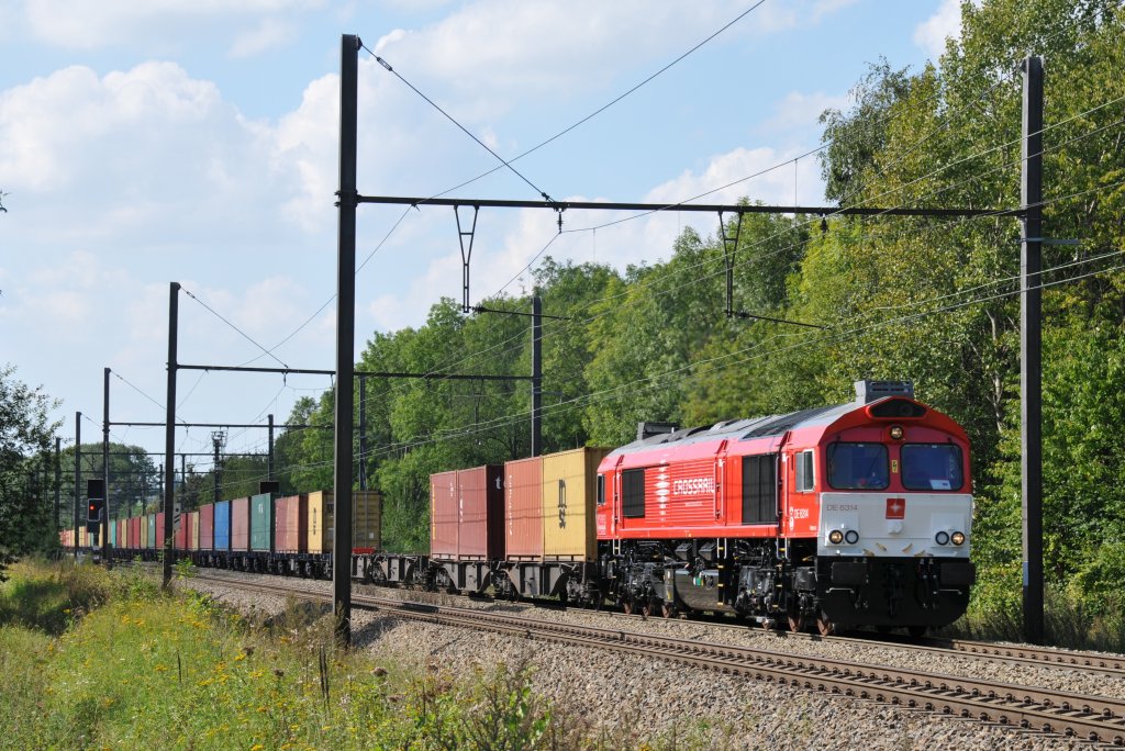 Die neue DE6314 von Crossrail (92 80 1266 284-9 D-XRAIL) zog am 03/09/2011 einen Containerzog in Richtung Aachen-West. Hier aufgenommen in Remersdael.