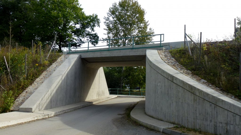 Die neue Eisenbahnbr�cke im Triebestal in Zeulenroda. Foto 21.09.12