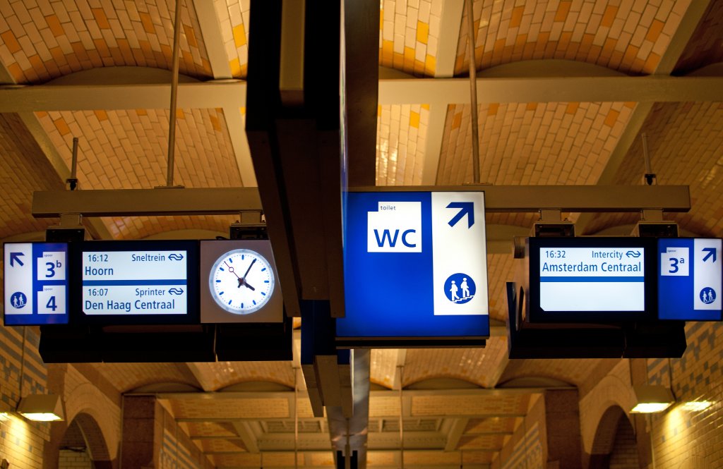 Die neue Zugzielanzeiger in Bf Haarlem sind seit dezember 2010 in betrieb, aufnahme ist von 01.03 2011