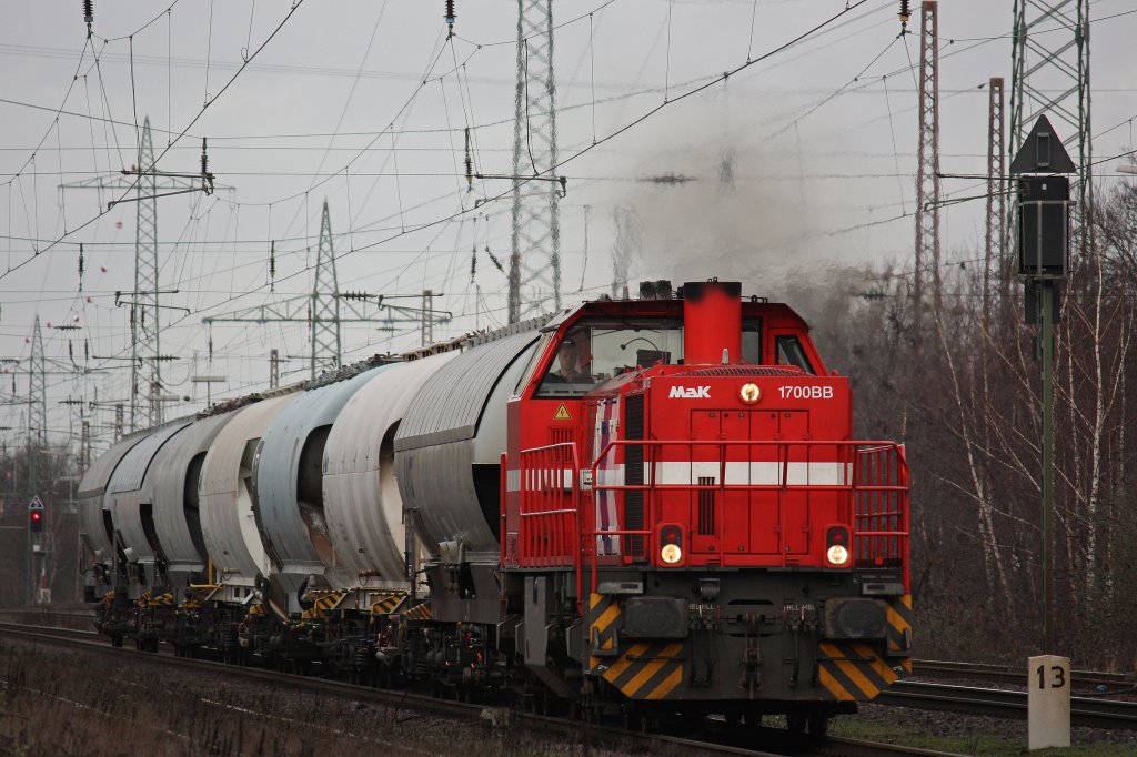 Die Niag Mietlok 277 804 (ex HGK DH 703) am 2.1.12 bei der Durchfahrt durch Ratingen-Lintorf.