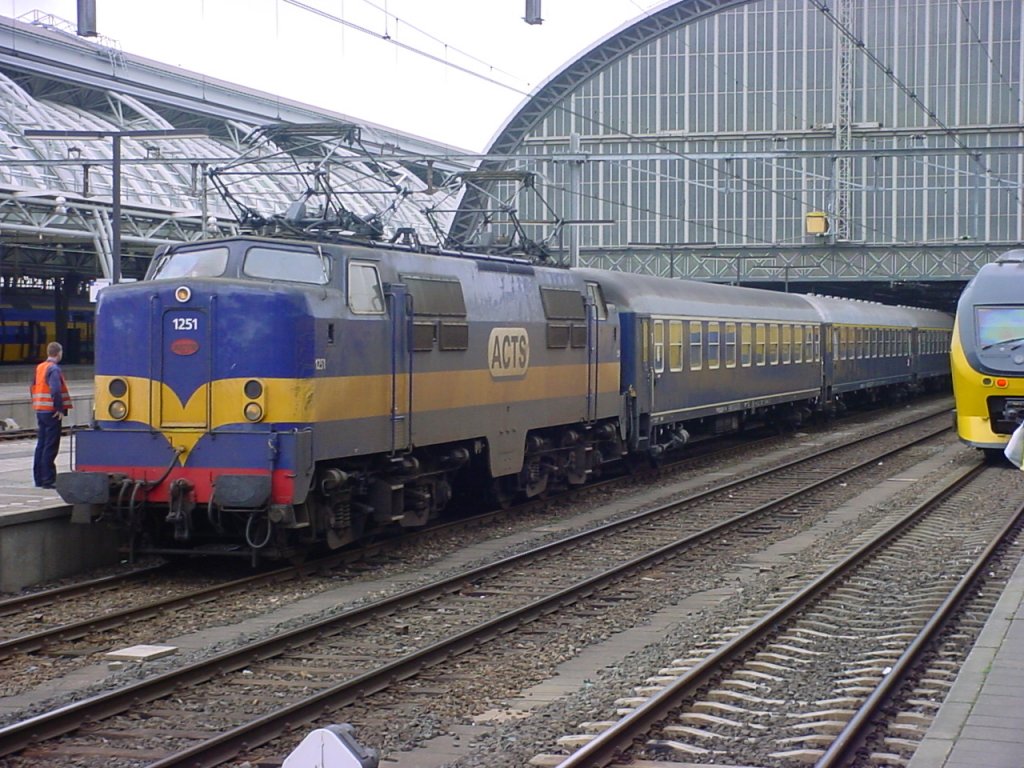 Die Privatbahn ACTS fuhr am 09.04.2004 einen deutschen Sonderzug bis zum Amsterdamer Hauptbahnhof.