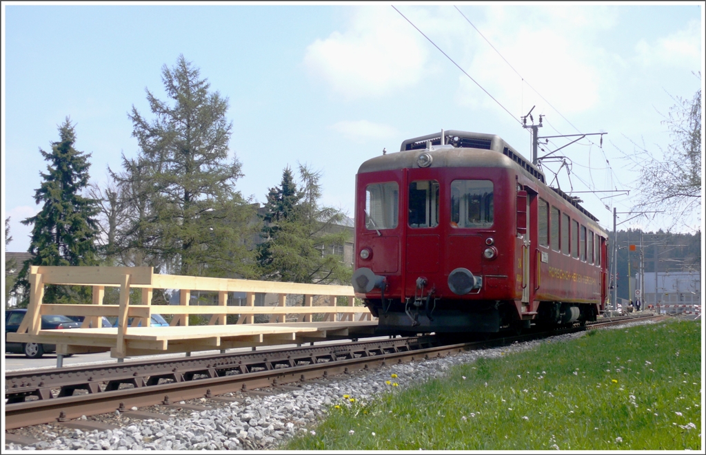 Die provisorische Endhaltestelle Heiden steht unmittelbar vor meinem Elternhaus. (27.04.2010)