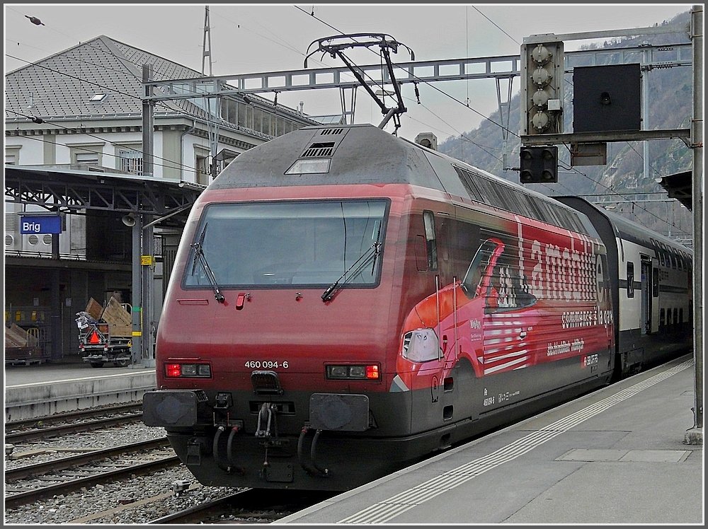 Die Re 460 094-6 sollte uns am 26.12.09 von Brig nach Zrich bringen, leider machte sie im Ltschbergtunnel schlapp und so kamen wir nur bis Bern, wo Umsteigen angesagt war. (Jeanny)