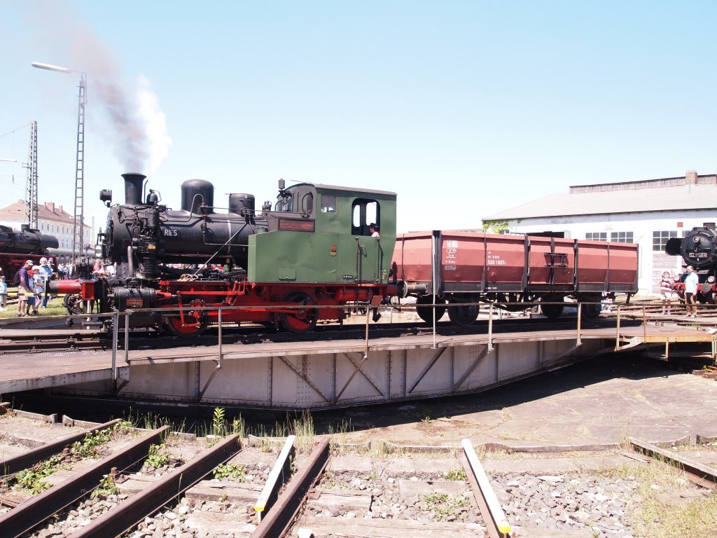 Die Ries mit E wagen auf der Drescheibe in Nrdlingen bei den Rieser dambftagen am 5.Juni.2010