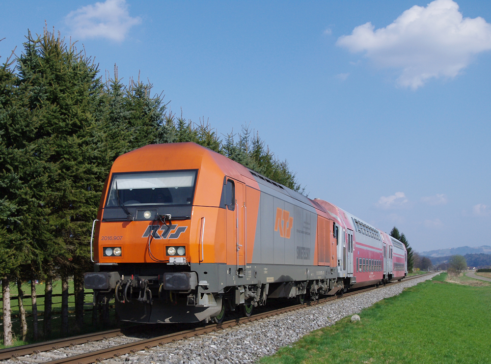 Die von RTS ausgeliehene 2016 907 war am 29.3. 2011 mit dem R 4375 von Graz via Werndorf (Südbahn/Koralmbahn) nach Wies-Eibiswald unterwegs.

Aufnahmeort Lebing.