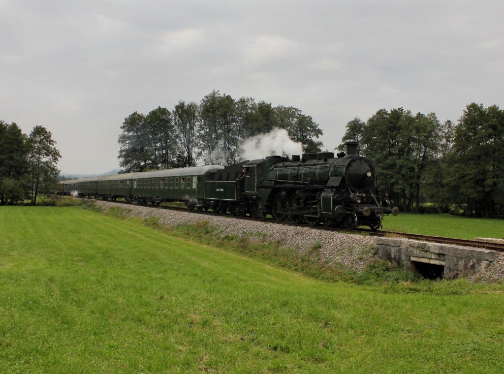 Die S 3/6 3673 mit einem Sonderzug nach Nrdlingen am 29.09.2012 unterwegs auf der Ampflwanger Museumsbahn.