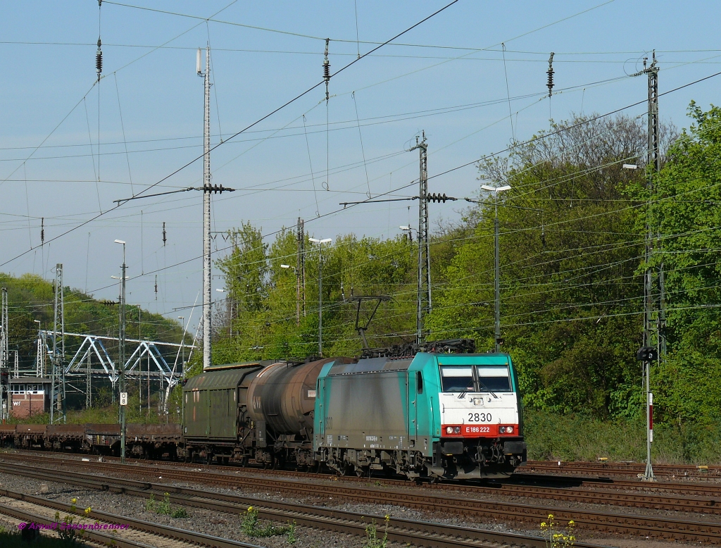 Die SNCB/NMBS 2830 (E 186 222) unterwegs mit einem Gterzug.
22.04.2010  Kln-West
