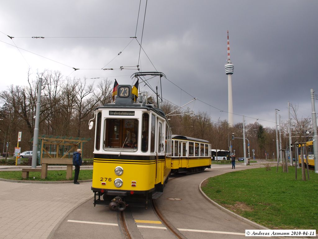Die Sonnt�gliche fahrt der Stra�enbahn Linie 23 heute mit dem Mf. Esslingen TW 276 und Mf. Esslingen BW 1241 von Bad Canstatt (Stuttgarter Stra�enbahnmuseum) nach Ruhbank und zur�ck. (11.04.2010)