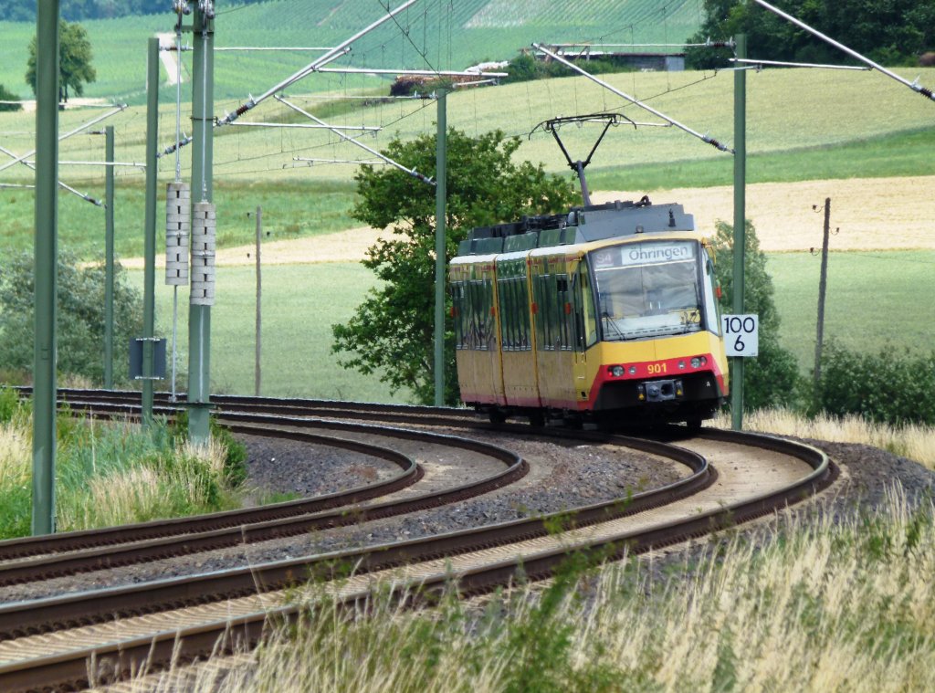 Die Stadtbahn S4 auf ihrem Weg nach �hringen Cappel. auf dem Bild passiert sie gerade die Nordkurve zwischen Wieslensdorf und Scheppach. Das Bild fotografierte ich am 21.6.2011.
