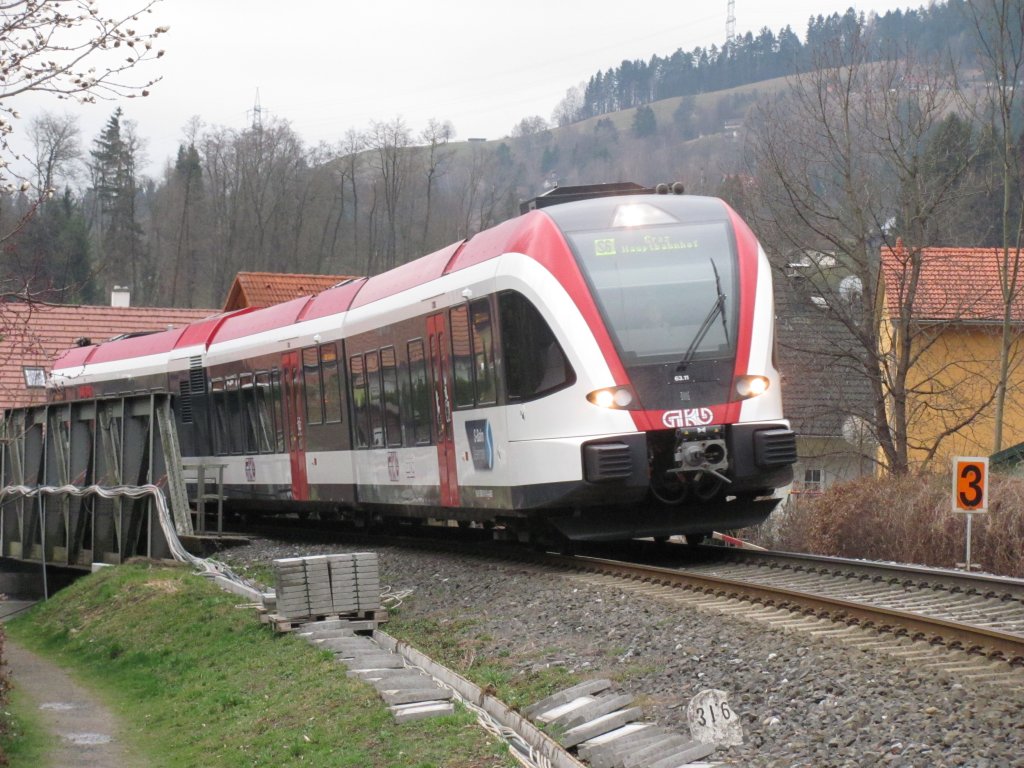 Die Tage der  alten  Lanitzbrcke waren am 20.03.2012 schon gezhlt als sich 5063.11 in richtung Deutschlandsberg mit satten 30km/H nhert.
 