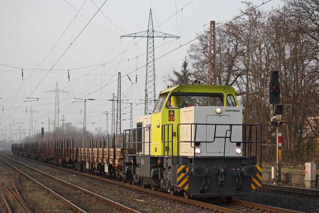 Die TWE V157 ist nun in Captrain Lackierung unterwegs und fuhr am 13.3.12 durch Ratingen-Lintorf.