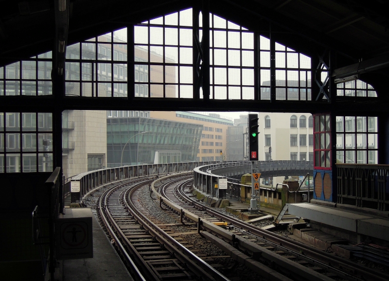 Die U-Bahnstation  Rdingsmarkt  gehrt zu den wenigen Bahnhfen aus der Grndungszeit der Hamburger Hochbahn, die weitgehend im Originalzustand von 1912 erhalten geblieben sind. 16.2.2012