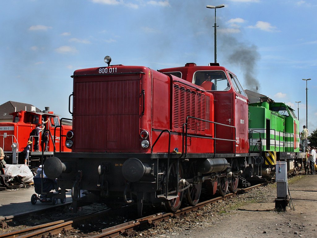 Die V 65 011 am 21.08.2010 bei Bahnjubilum 175 Jahre Deutsche Eisenbahn in Nrnberg Gostenhof. 
