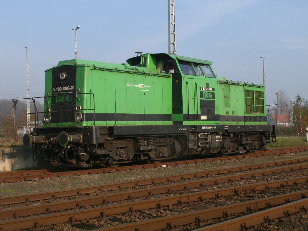 Die V100-BUG-01,am 06.November 2011,abgestellt in Mukran.