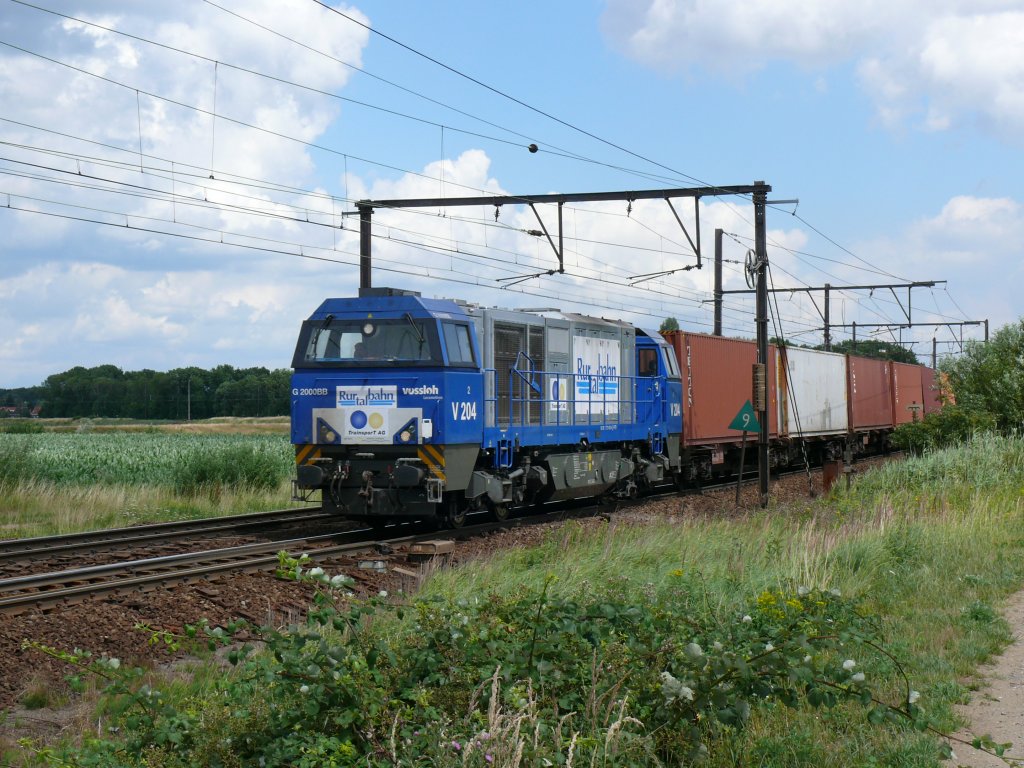 Die V204 der Rurtalbahn in Diensten von Trainsport unterwegs mit einem Containerzug von Antwerpen-Noord in Richtung Aachen-West. Hier aufgenommen am 17/07/2010 auf der Schleife in Ekeren.