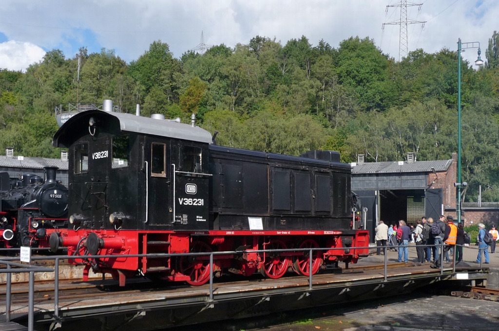 Die V36 231 auf der Drehscheibe im Eisenbahnmuseum Bochum Dahlhausen am 18.9.2010.
