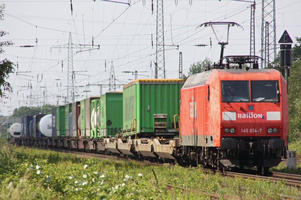 Die Verblichene 145 014 am 7.6.10 mit dem Hangartner in Ratingen-Lintorf
