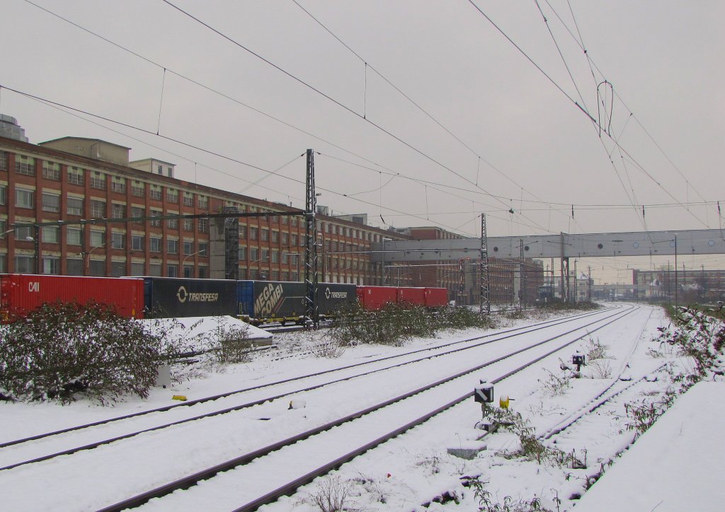 Die verschneiten Gleisanlagen in Rsselsheim Opelwerke; 20.12.2011