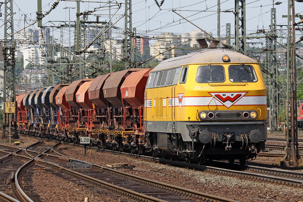 Die Wiebe 216 012-5 in Fulda am 10,07,10