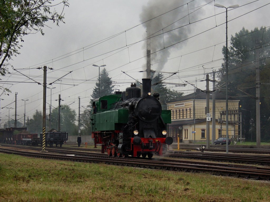 Die WTK 4 am 02.10.2010 bei einer Rangierfahrt in Timelkam. 