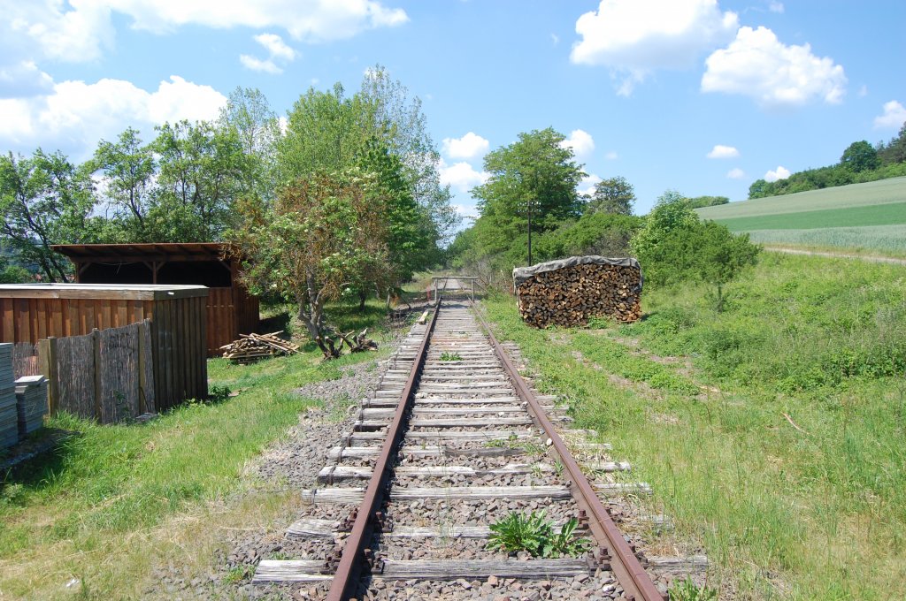Die wrttembergische Schwarzwaldbahn am 28. Mai 2012 zwischen Grafenau-Dtzingen und Ostelsheim