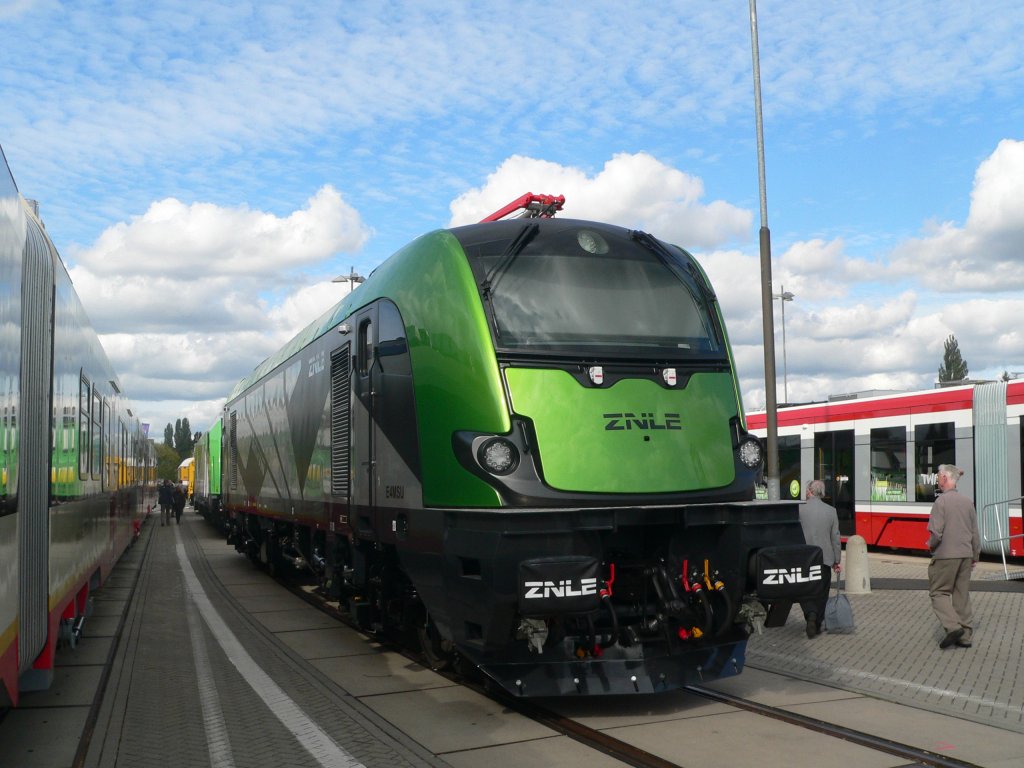Die ZNLE E4MSU besticht mit einem ausdrucksstarken Design. Innotrans Berlin, 23.9.2012